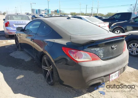 2010 Hyundai Genesis 3.8 Track z USA, uszkodzony, nr VIN KMHHU6KH1AU027856